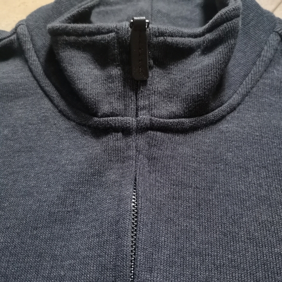 Guys Sweater - Picture 5 of 7